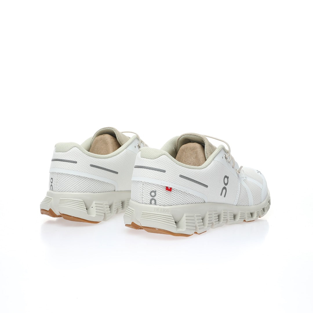 On Cloud Running shoes - Cloud 5