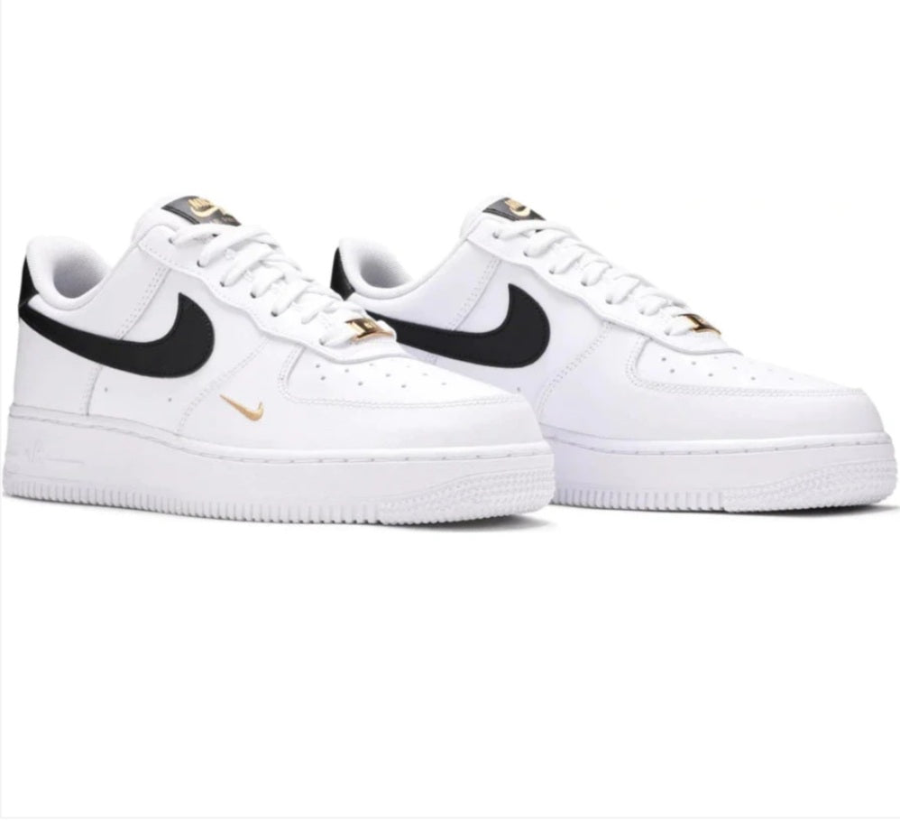 Air Force 1 '07 Essential - Black and White