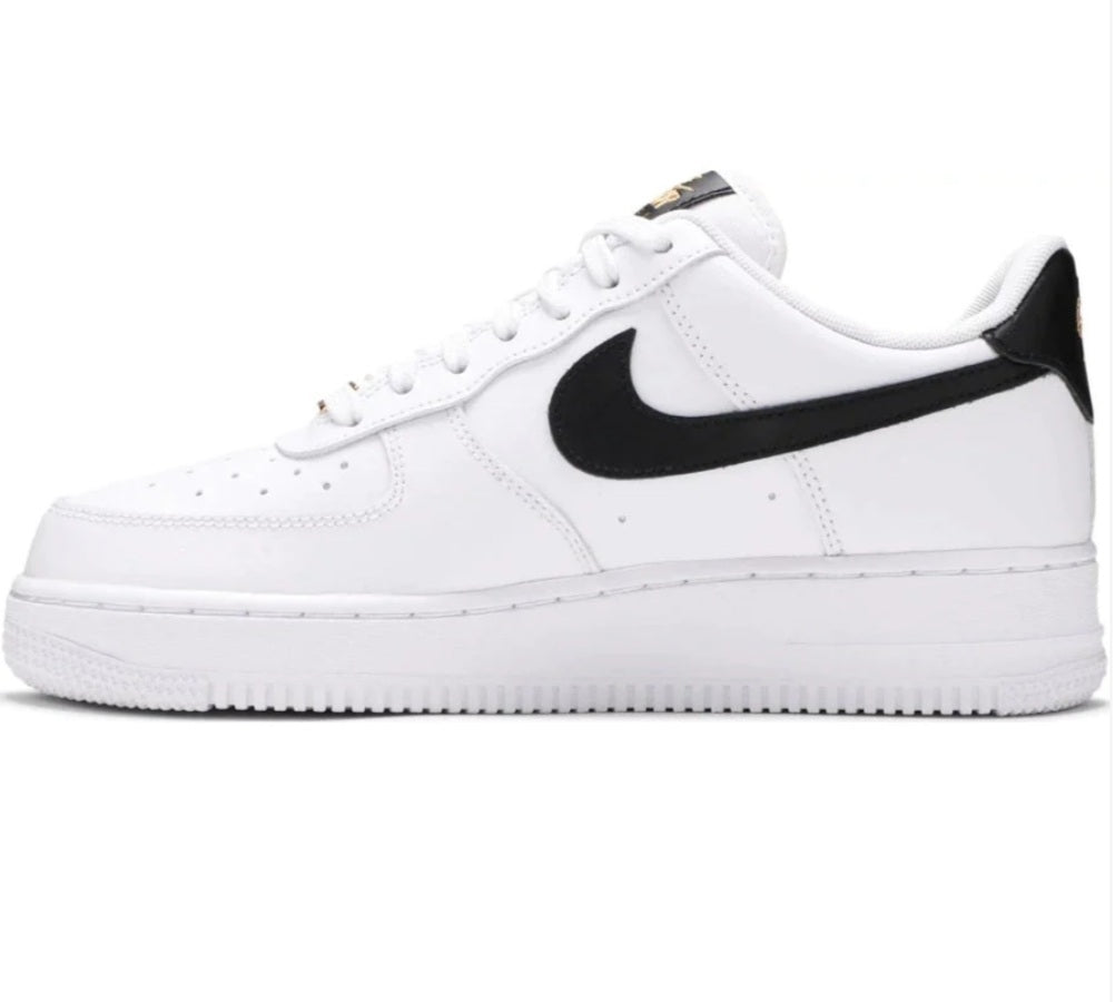 Air Force 1 '07 Essential - Black and White